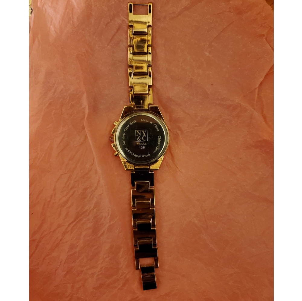 Watch - Picture 2 of 3